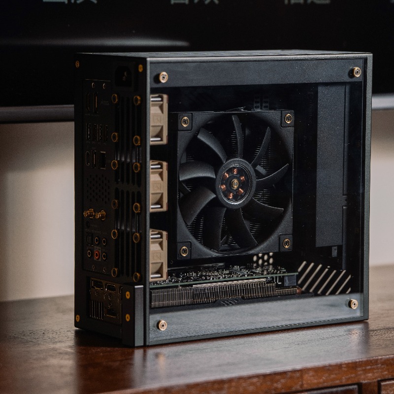 Sff Mini Itx Cnc Aluminum Chassis - LP P6 ITXケース アルミニウムCNCミニPCシャーシ 4060 GPU対応
